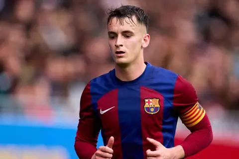 تقارير: لاعب برشلونة على رادار مانشستر يونايتد